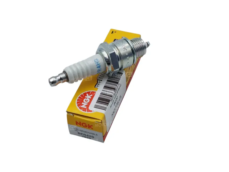 BOUGIE NGK BPR4HPS POUR SUZUKI LT50 ET YAMAHA PW50 / RN7823