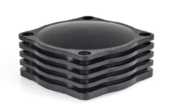 Couvre carbu Noir ou Alu String pour Triumph