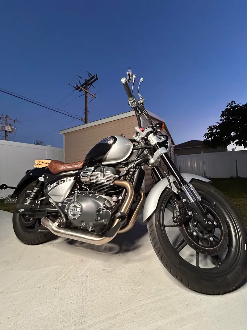 Echappement "Hot Rod" Royal Enfield Super Meteor / ShotGun 650
