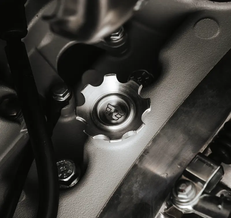 Oil cap