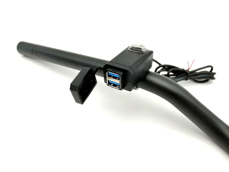 Prise USB double charge RAPIDE 3.0A étanche multi-fixation
