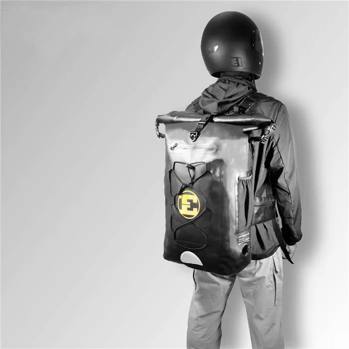 Sac à dos 100% étanche noir 28L-39L