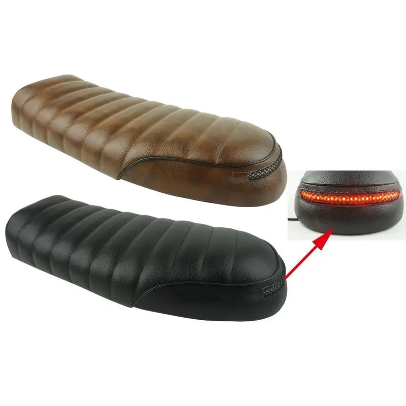 Selle scrambler avec bandeau LED